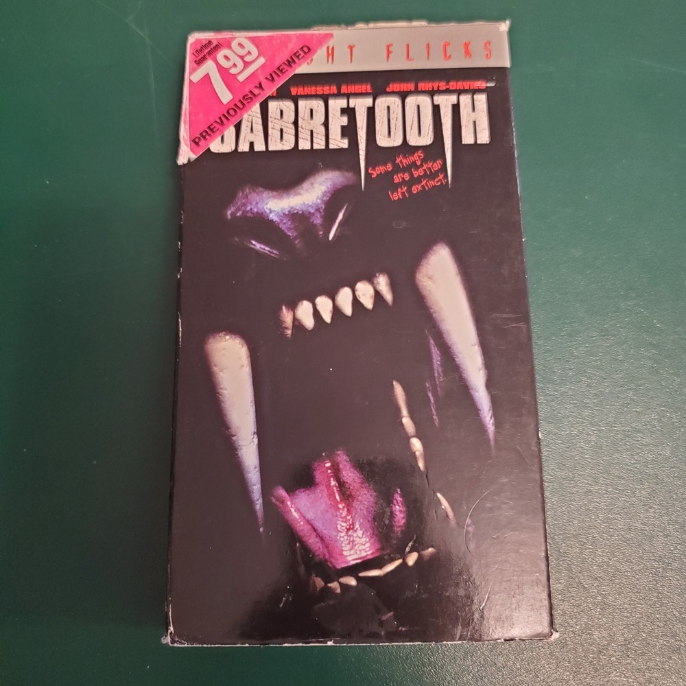 Sabretooth VHS 2002 Horror Thriller David Keith John Rhys-Davies Lions Gate